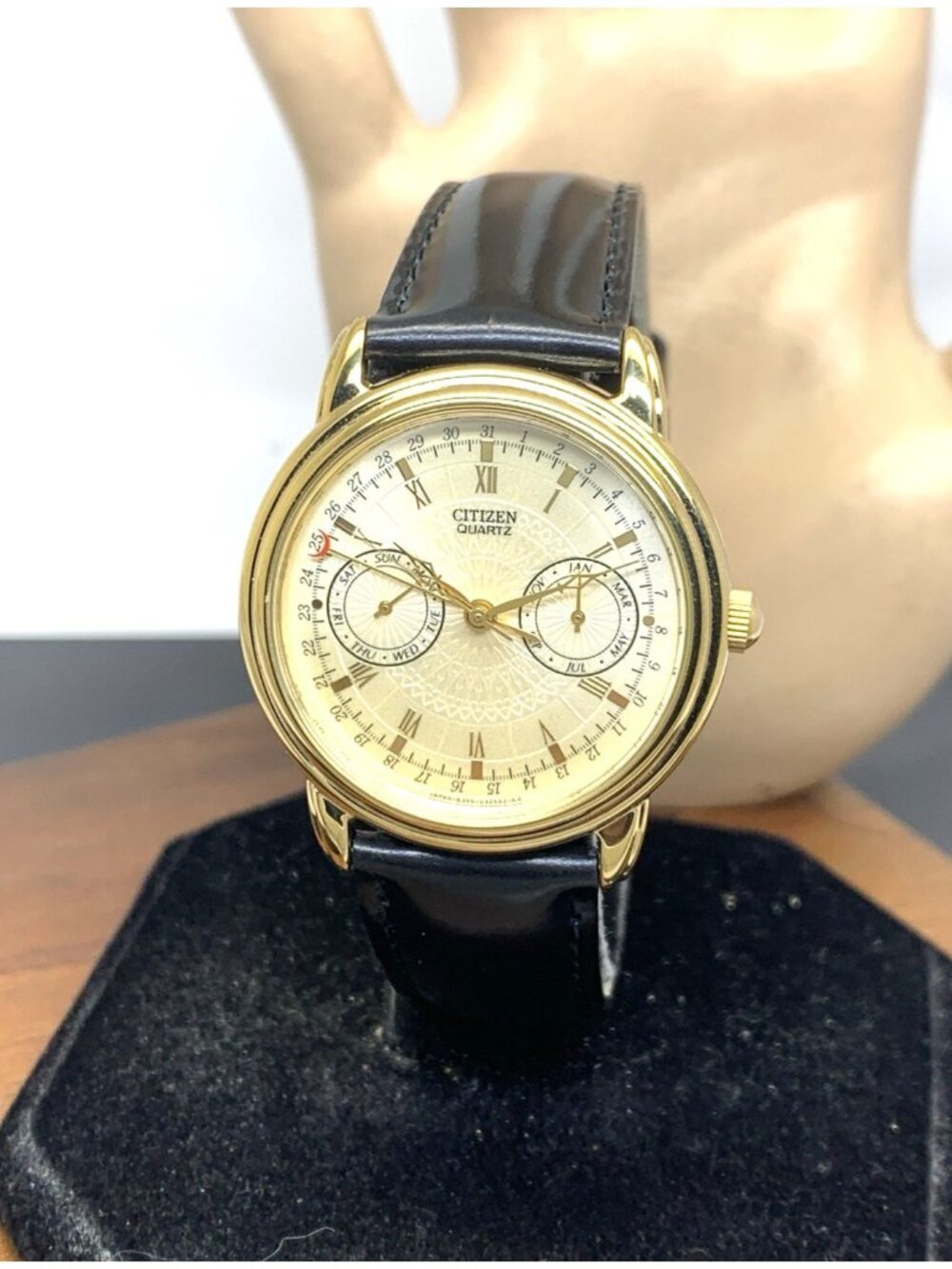 Citizen Men's Watch 6355-G31191 Quartz Triple Calendar Gold Black Leather 35mm